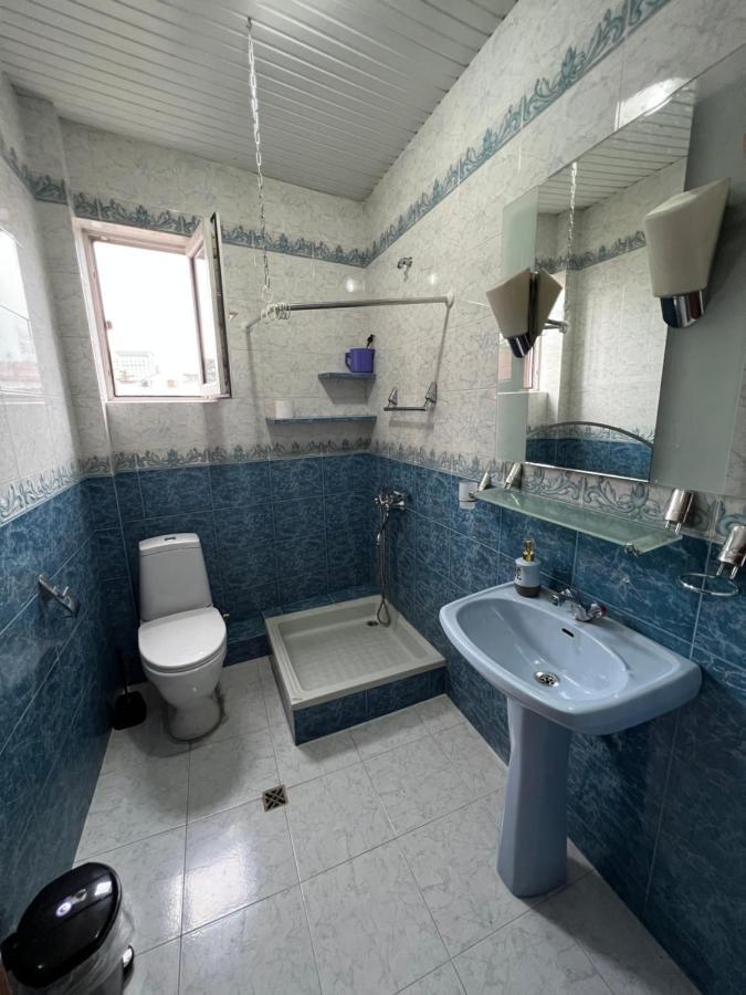 Twins Guest House 巴统 外观 照片