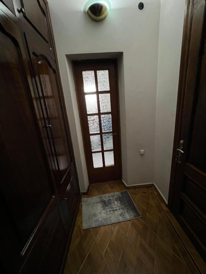 Twins Guest House 巴统 外观 照片