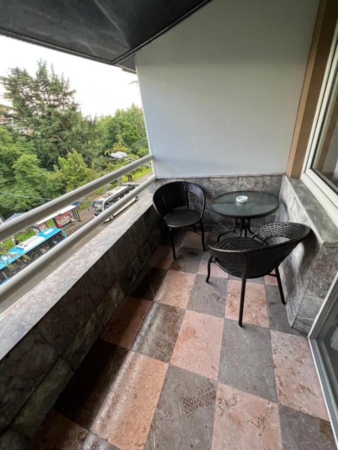 Twins Guest House 巴统 外观 照片