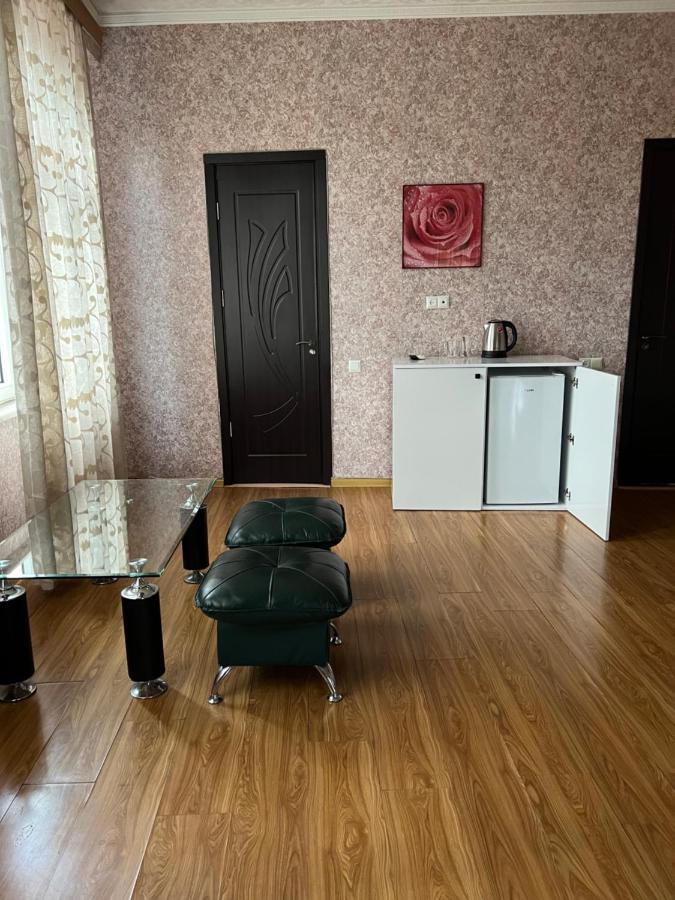 Twins Guest House 巴统 外观 照片