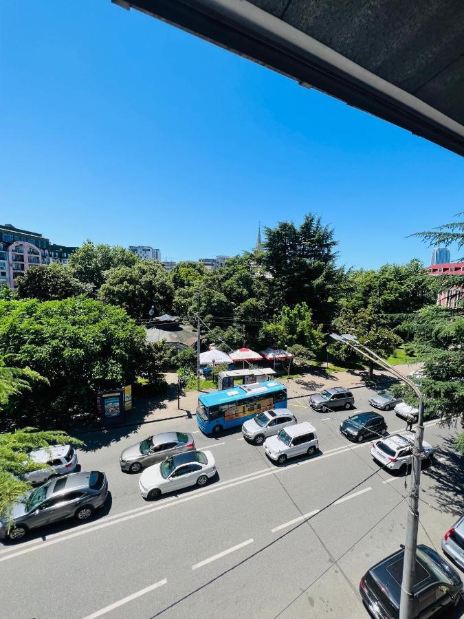 Twins Guest House 巴统 外观 照片